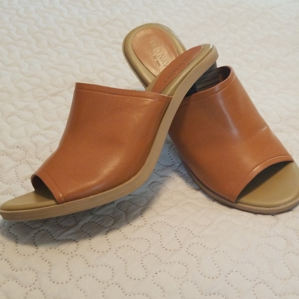 Tan mules